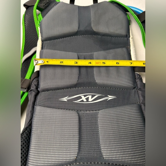 CamelBak Green and Black Hydration Pack - Picture 6 of 8